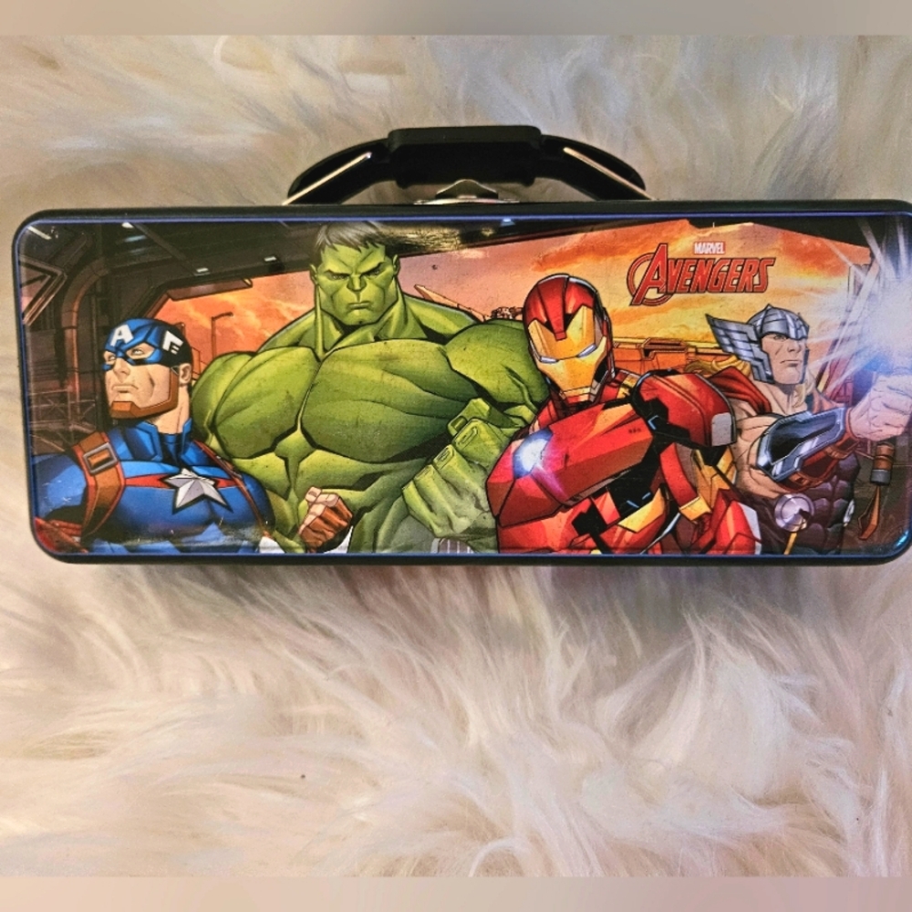 Marvel‎ metal pencil box
